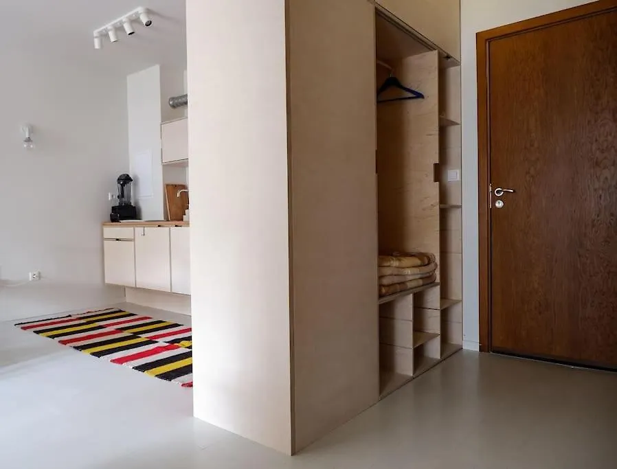 בנסקו Host2U Art Ap - Fireplace - Free Parking - 5Min Gondola דירה